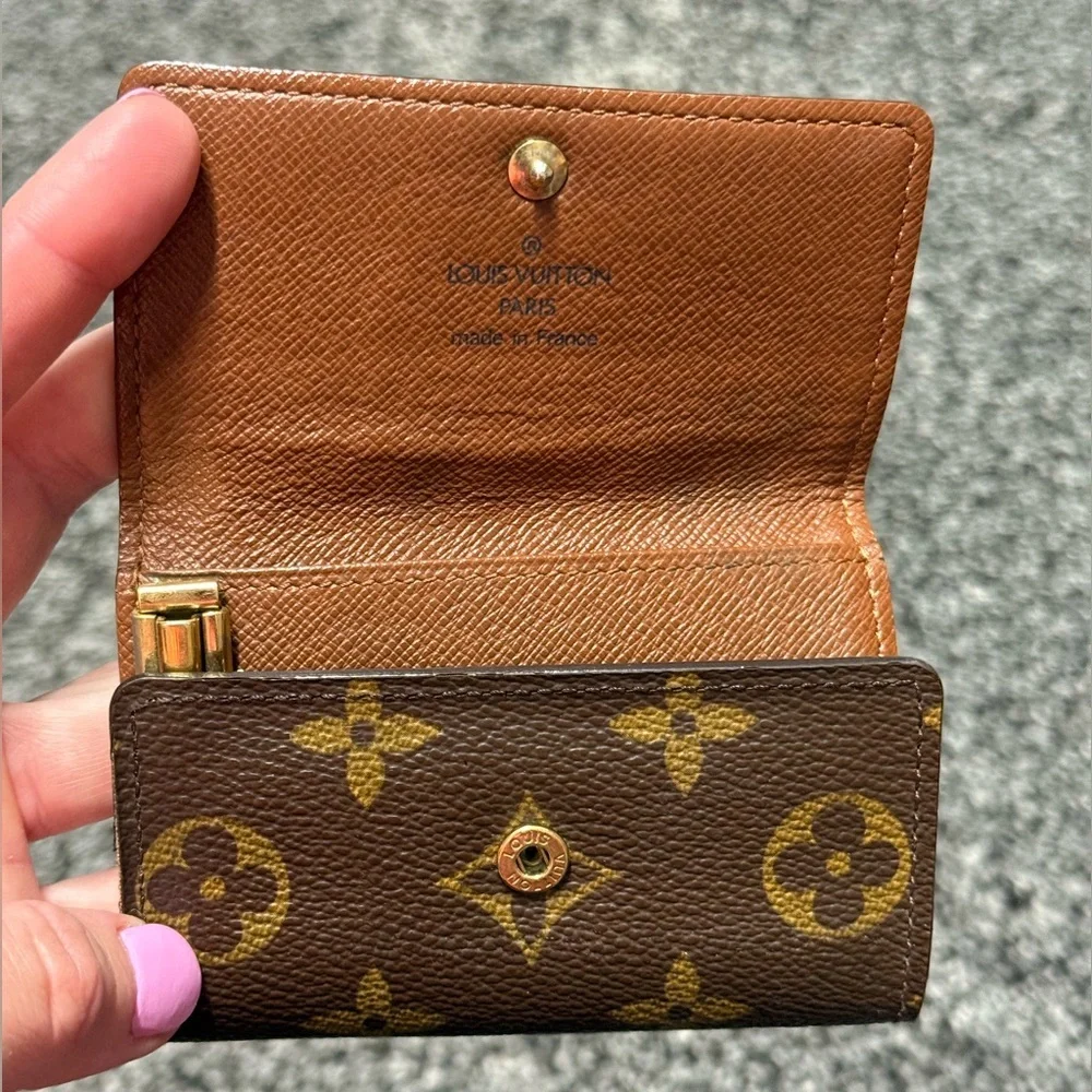 Louis Vuitton 6 ring key holder - Picture 5 of 10